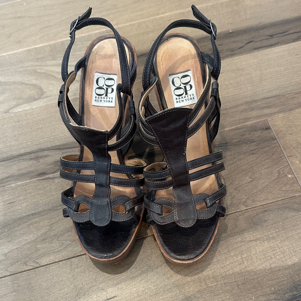 Barney’s New York Co-Op Black Wedge Strappy Sandals Size 37